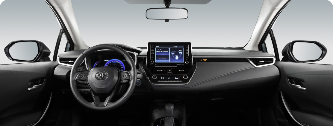 Interior Toyota Corolla HEV con control de tracción